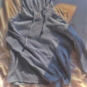 super stylish cropped hoodie!!
